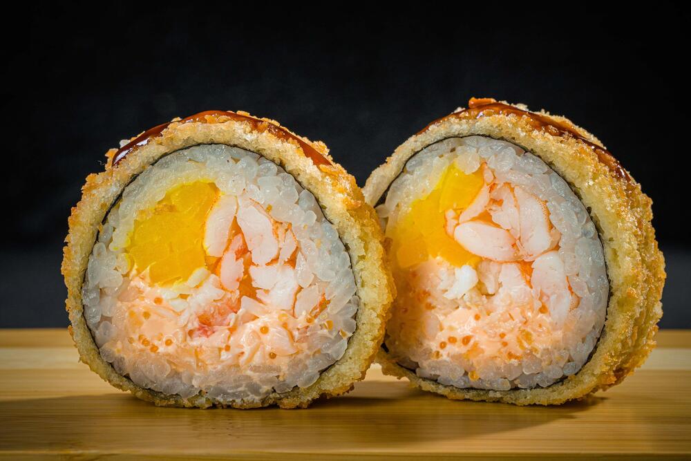 Ролл темпура с креветкой и снежным крабом