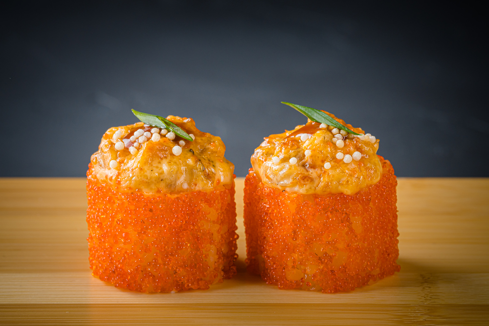 Запеченный ролл с копченым угрем