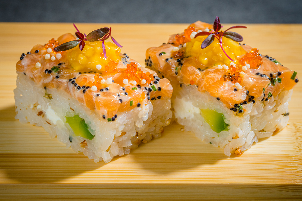 Осидзуси с тартаром из лосося