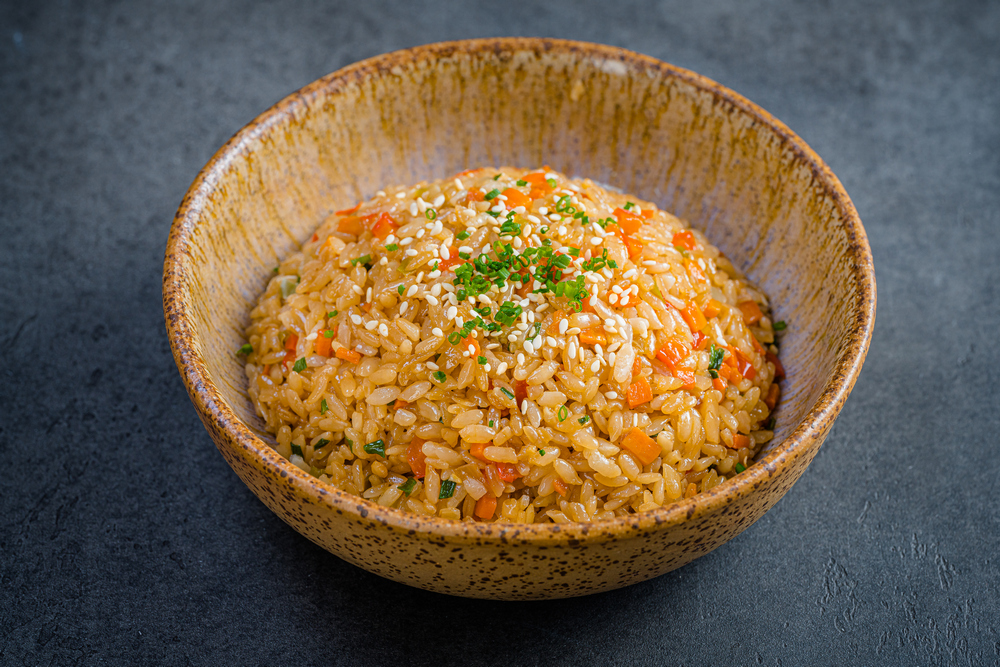 Жареный рис с овощами Жареный рис с овощами