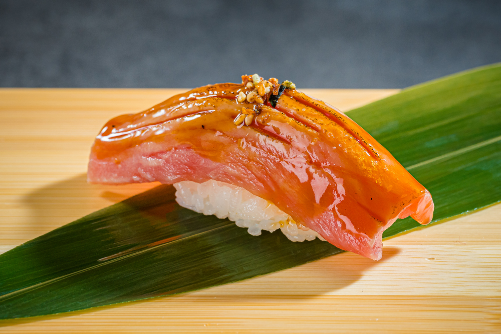 Суши тунец татаки