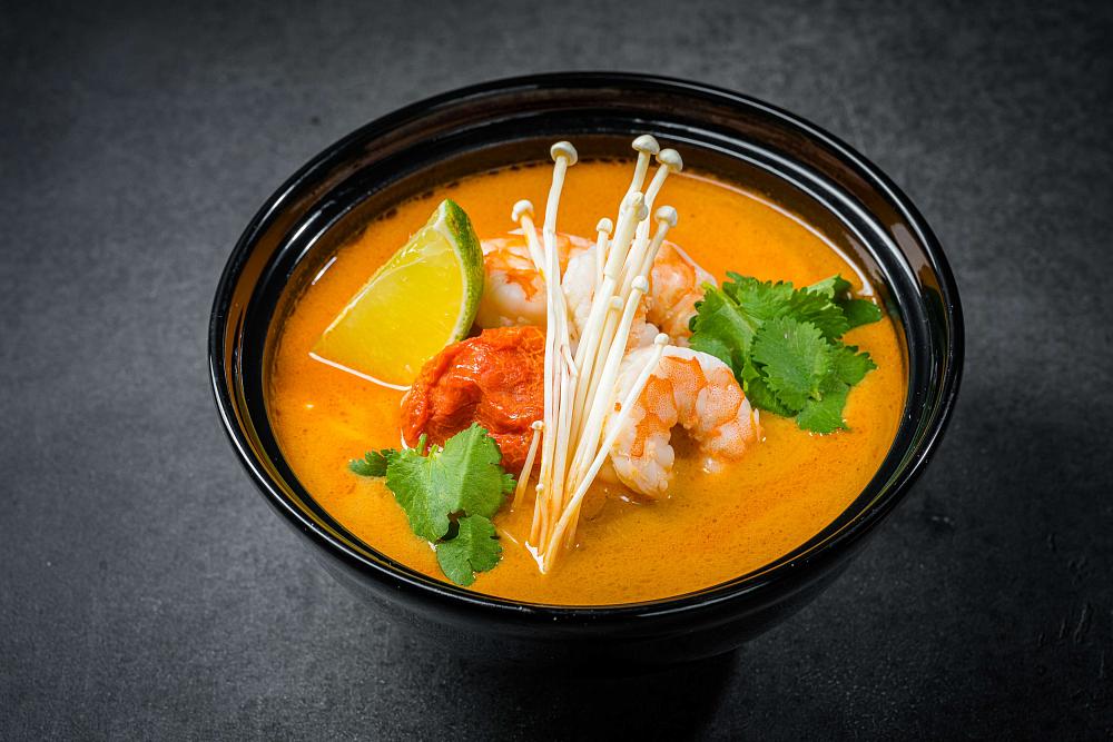 Суп Том Ям с тигровыми креветками